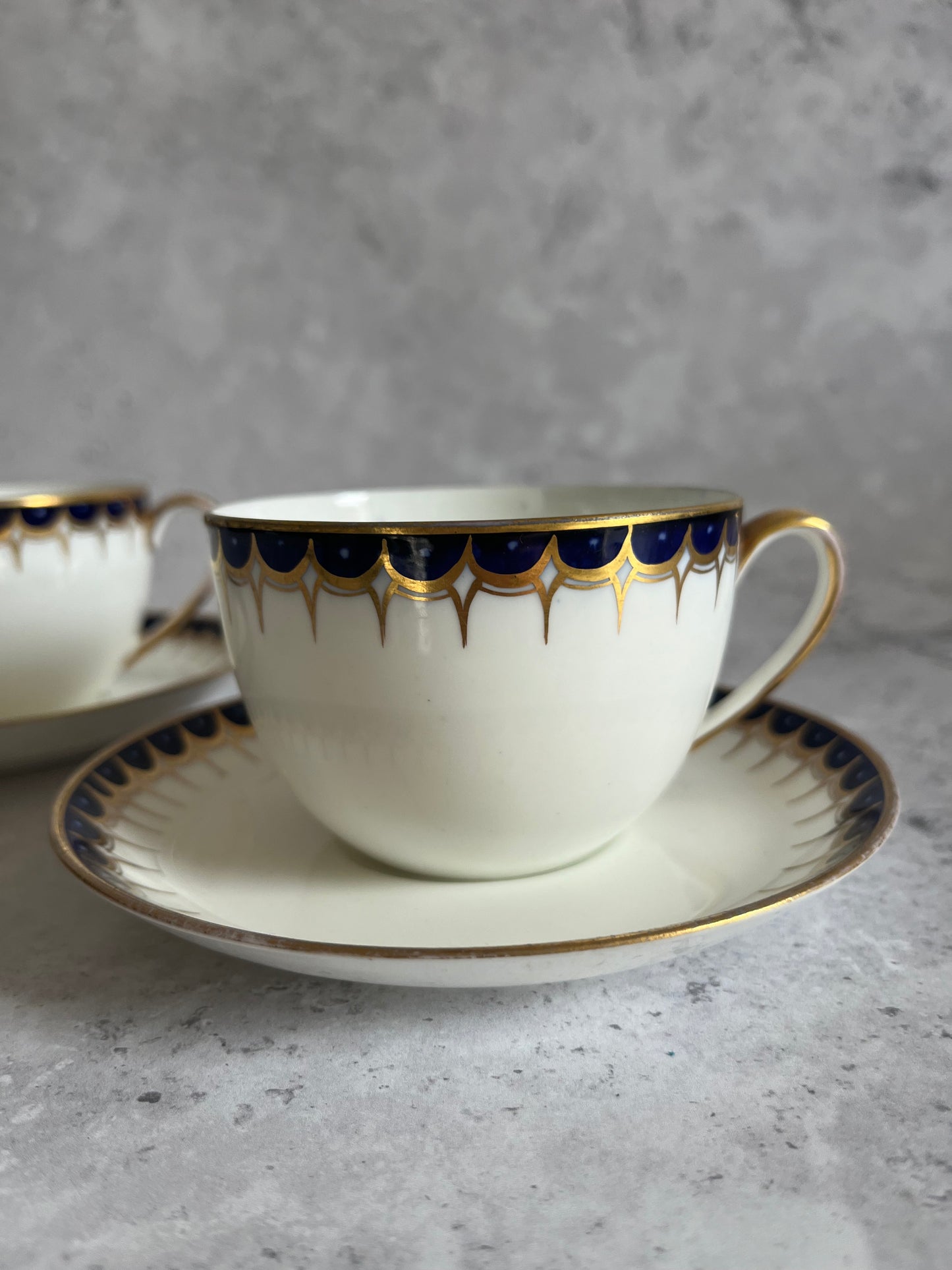 Antique Wedgwood Y1863 Pair Of Tea Cups & Saucers Hand Painted Cobalt Blue Gold Pattern C 1900s