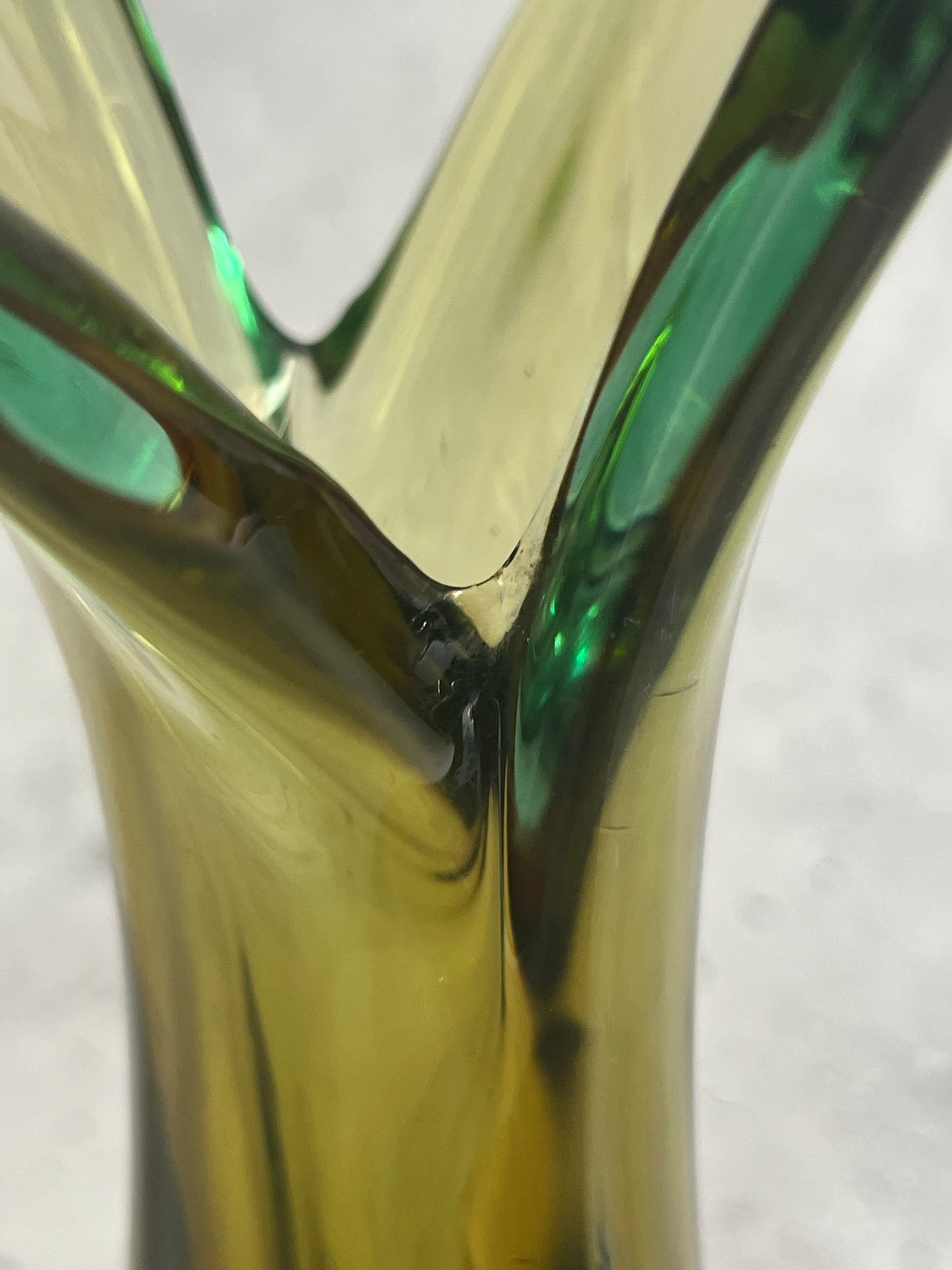 Vintage Murano Sommerso Glass Vase Fishtail or Beak Style Glass Vase