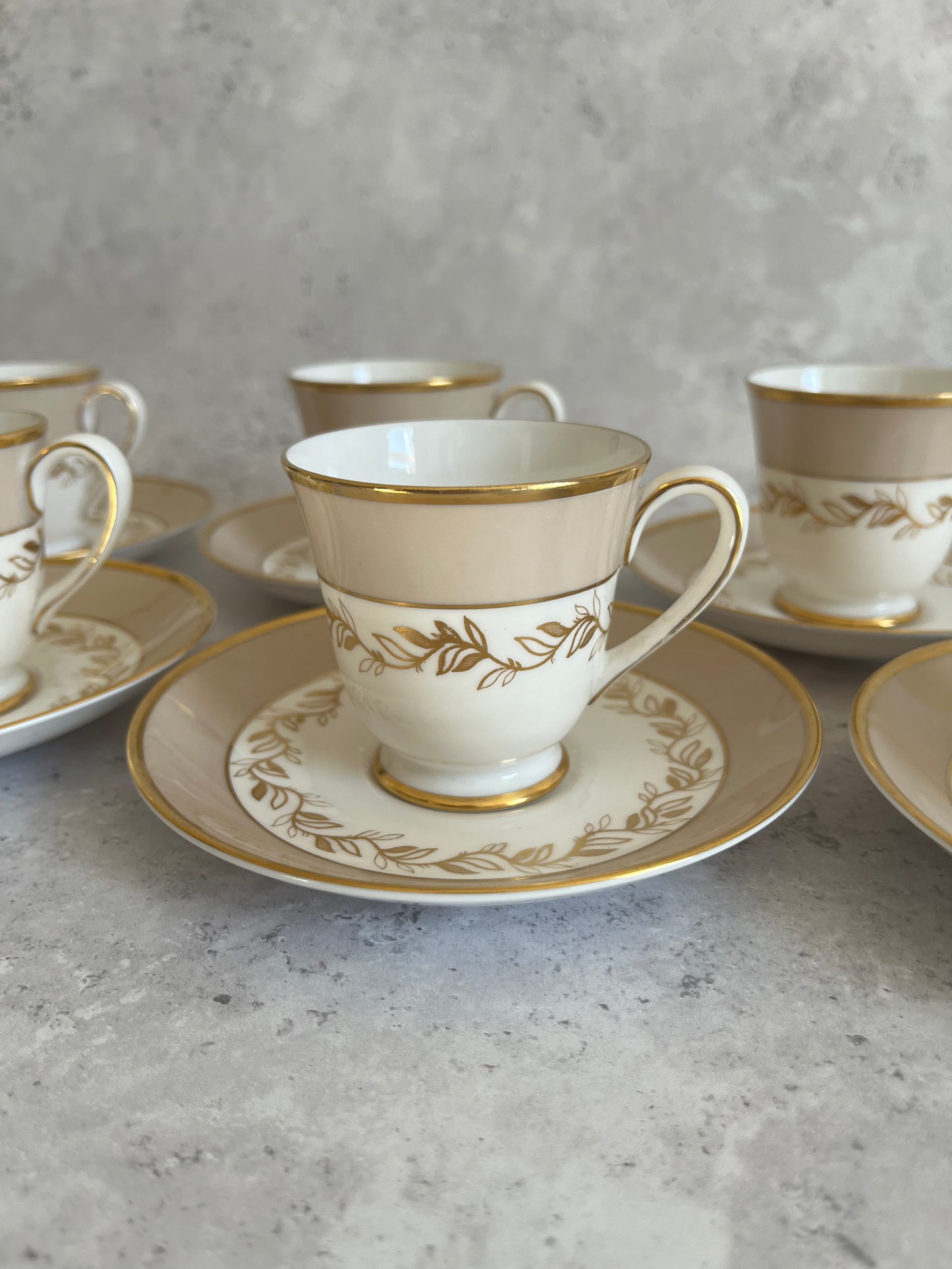 Tuscan Fine English Bone China Set Of Six Teacup & Saucers Strathmore Gilt Pattern