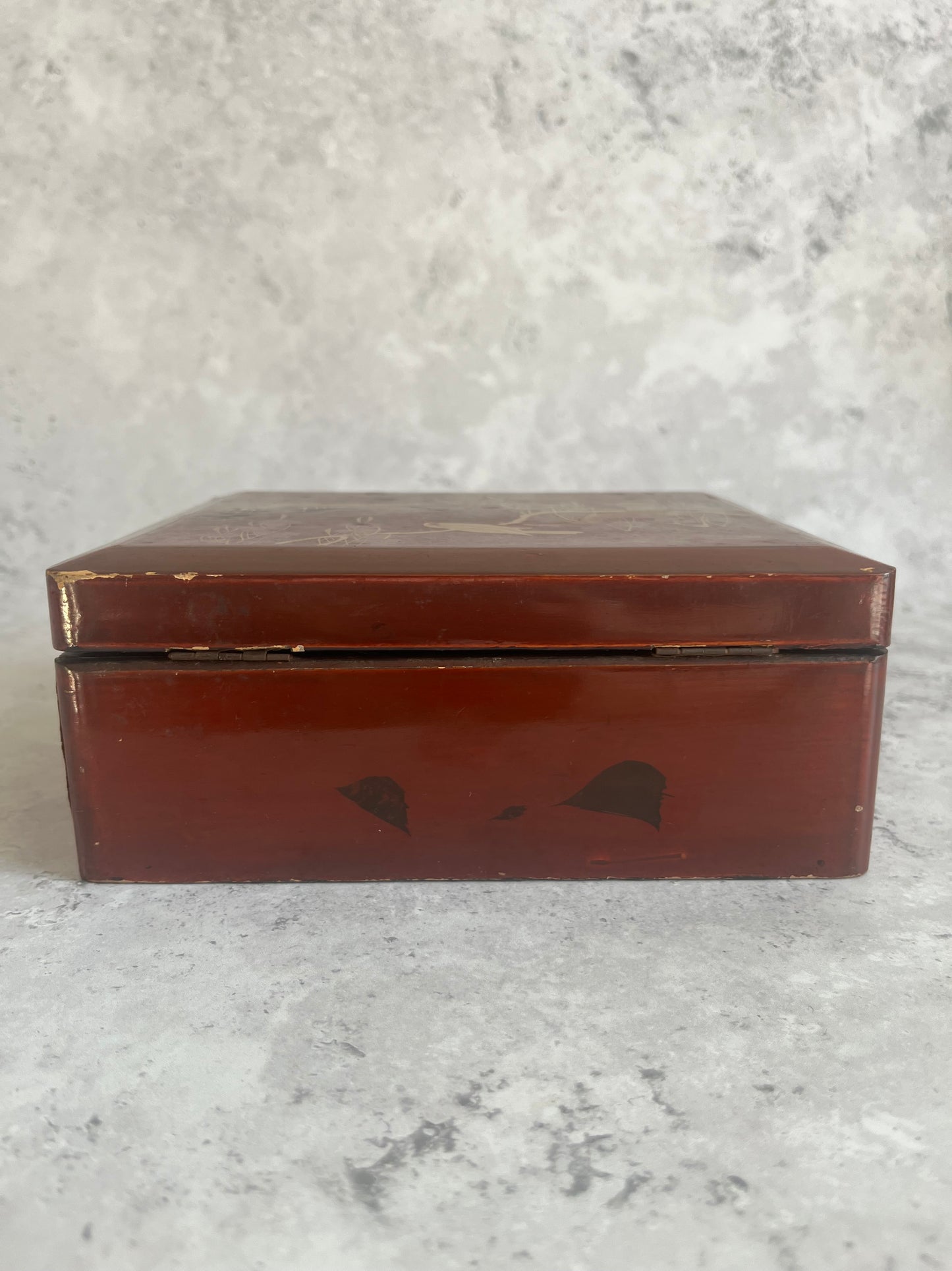 Antique Japanese Red Lacquer Storage Box Landscape Bird Scene
