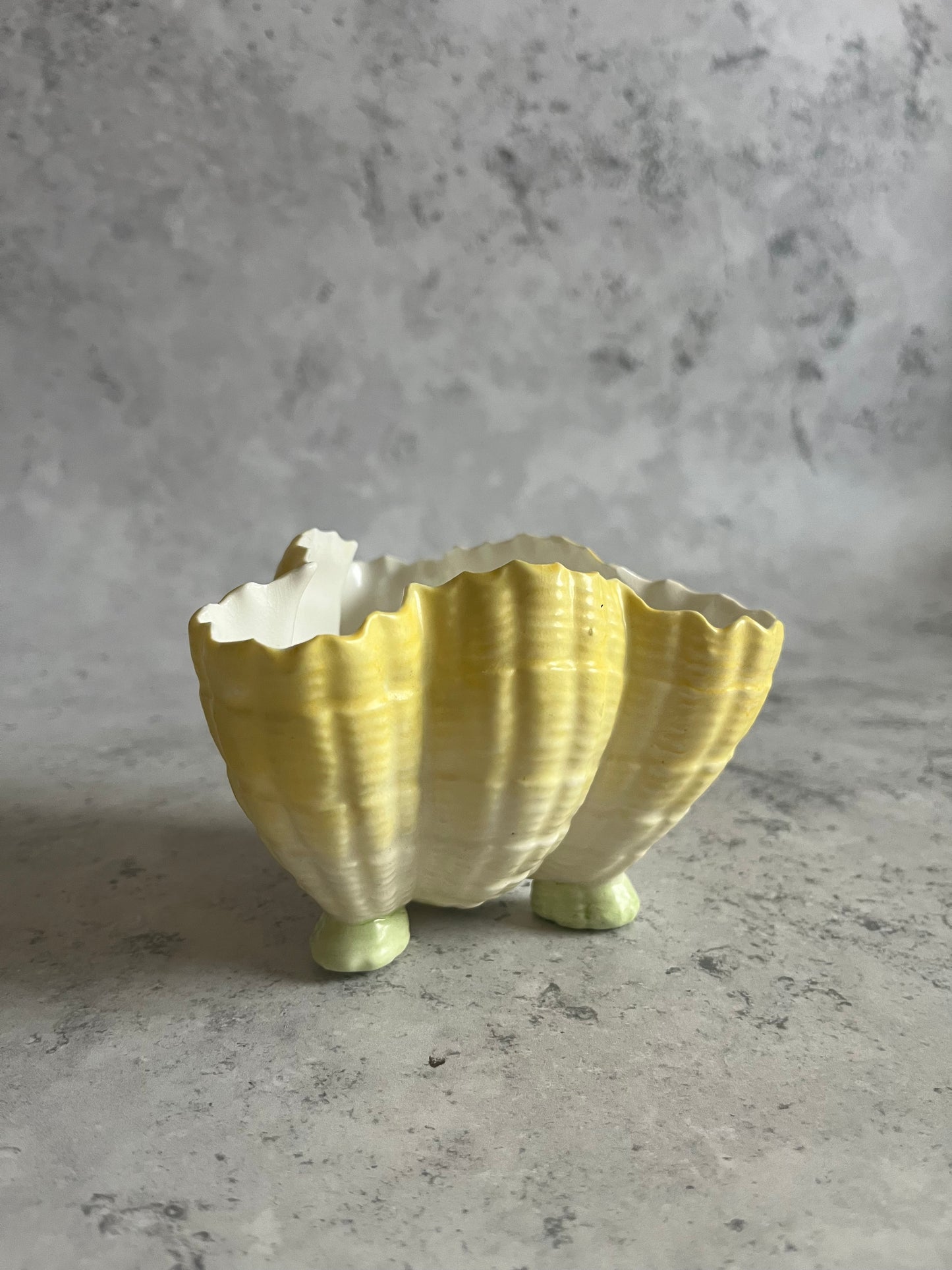 Vintage Royal Worcester Shell Shaped Bon Bon Dish Sugar Bowl Green Yellow Ombré