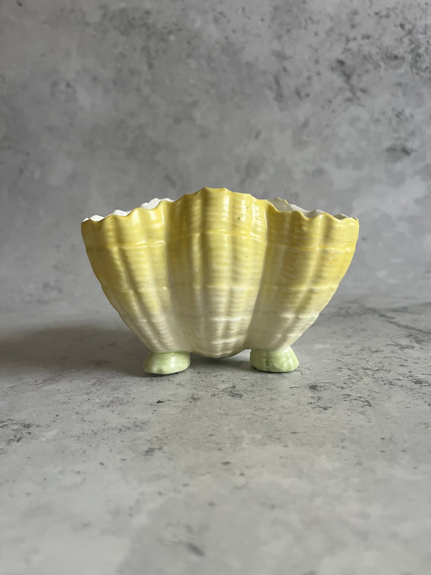 Vintage Royal Worcester Shell Shaped Bon Bon Dish Sugar Bowl Green Yellow Ombré