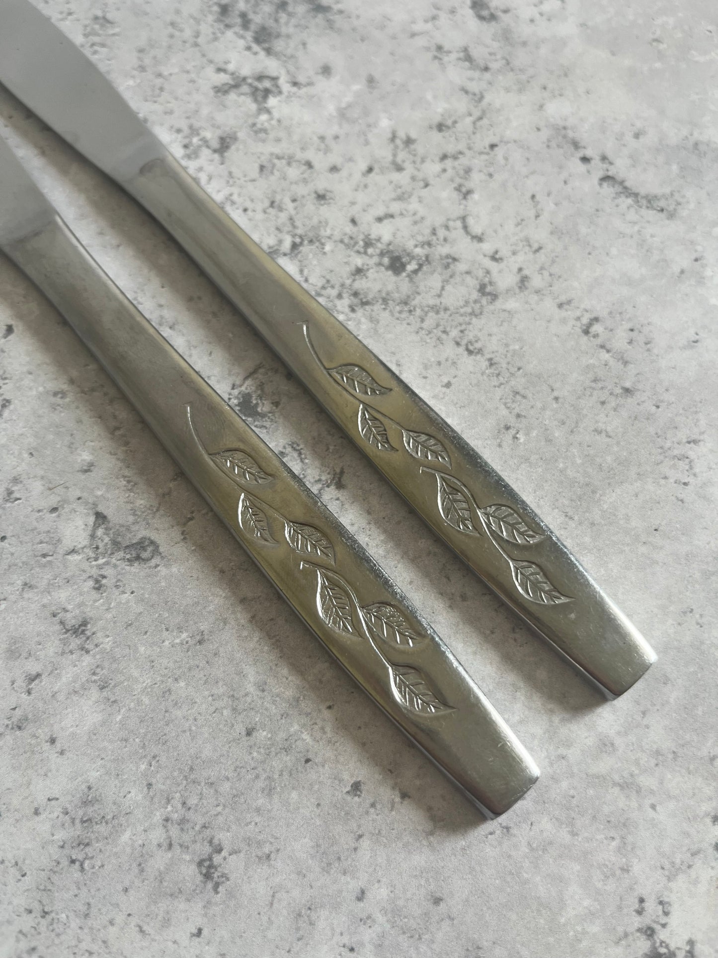 National Stainless Haiti Leaf Pattern Set Of 2 Vintage Table Knives Stainless Steel Cutlery