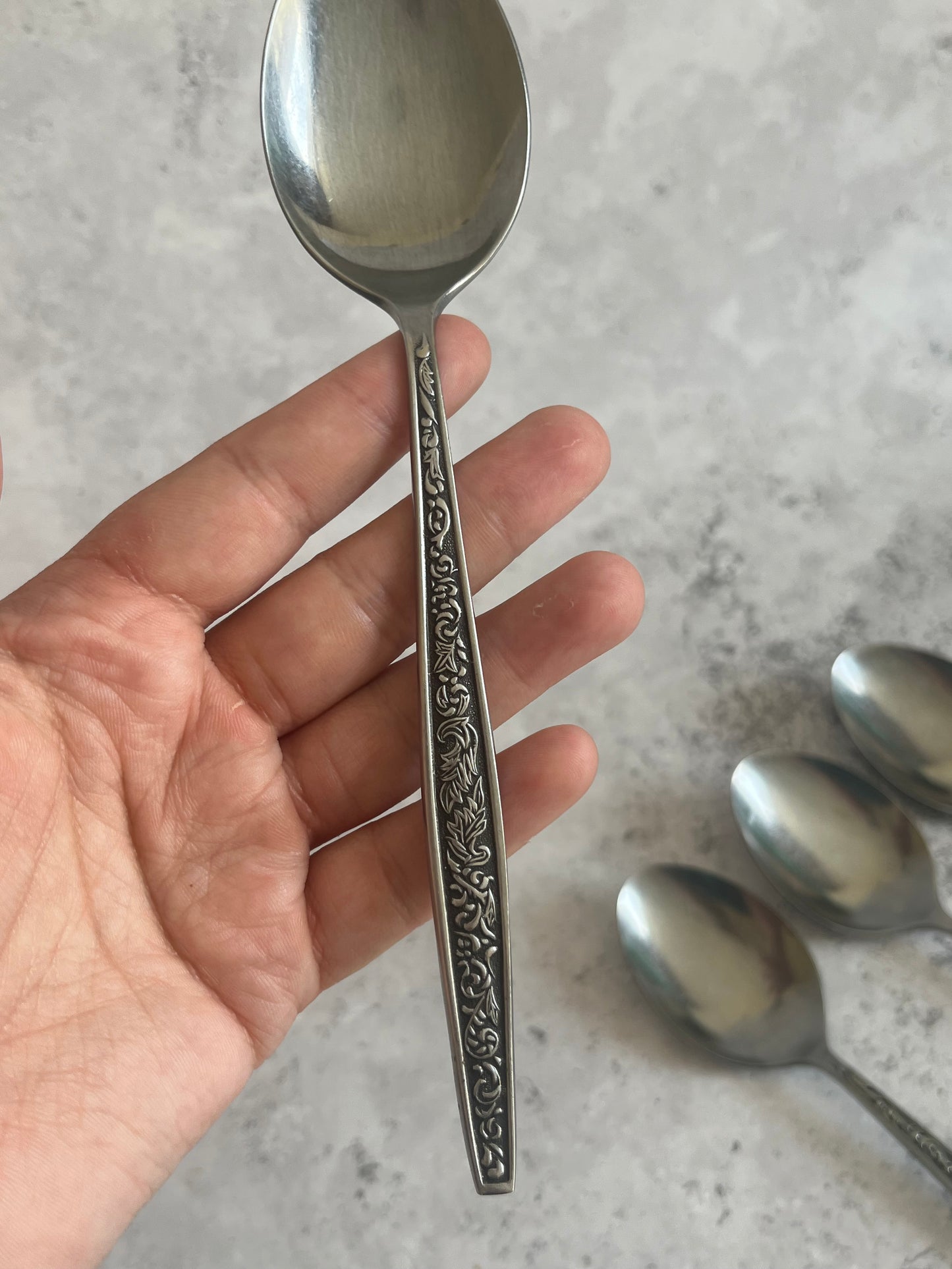 Vintage Korean Scroll Design Set Of 4 Table Spoons Stainless Steel Retro Cutlery