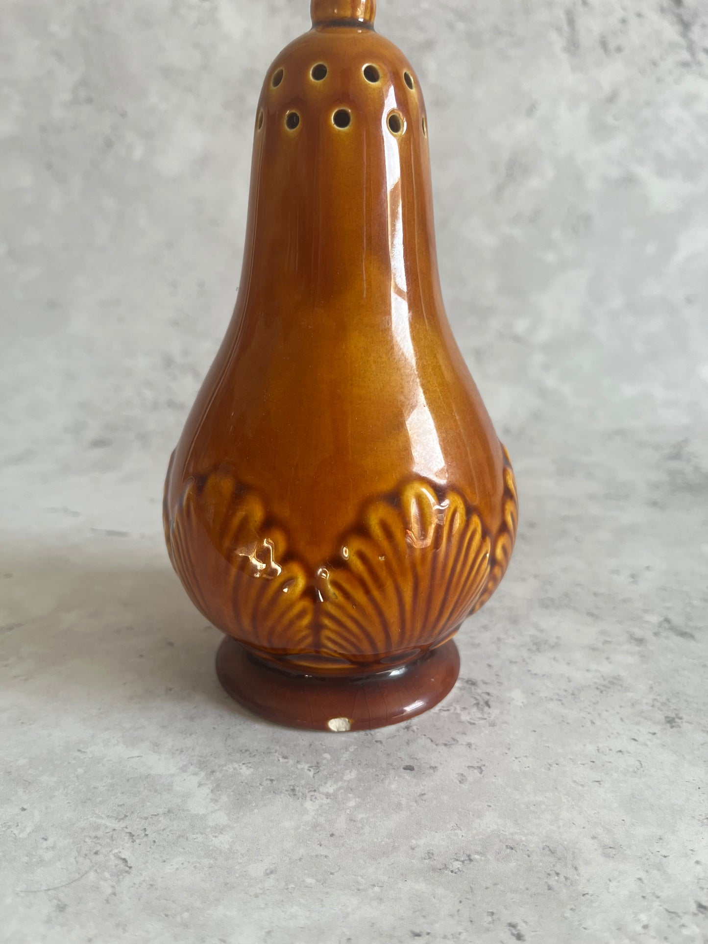Casa Pupo Ceramic Sugar Shaker Flour Dredger Amber Glaze Ceramic Baking Tool