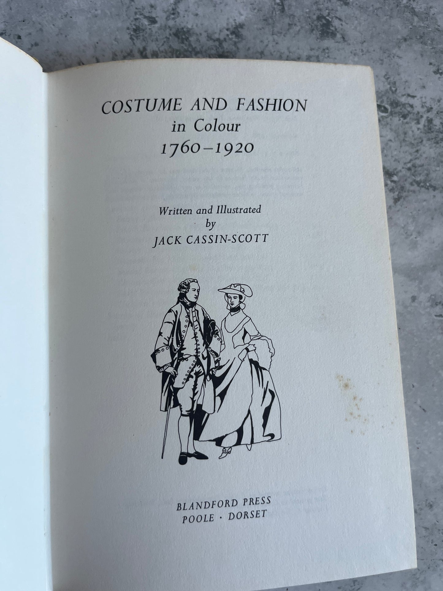 Costume And Fashion In Colour 1760-1920 By Jack Cassin-Scott Hardback Book Fashion History