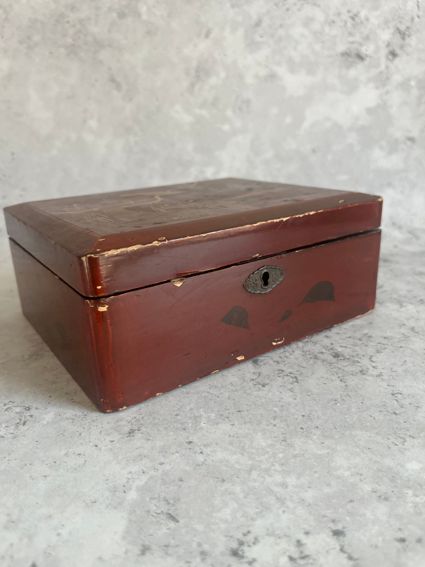 Antique Japanese Red Lacquer Storage Box Landscape Bird Scene