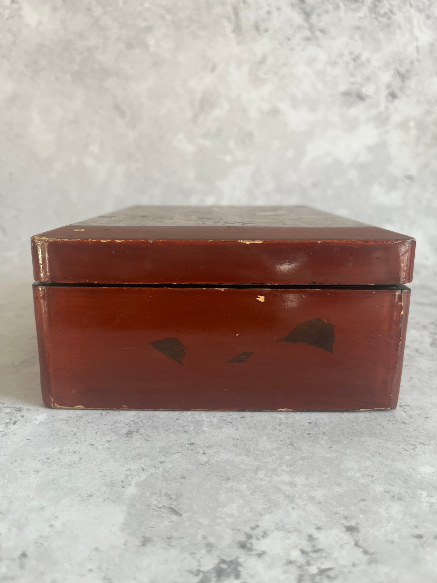 Antique Japanese Red Lacquer Storage Box Landscape Bird Scene