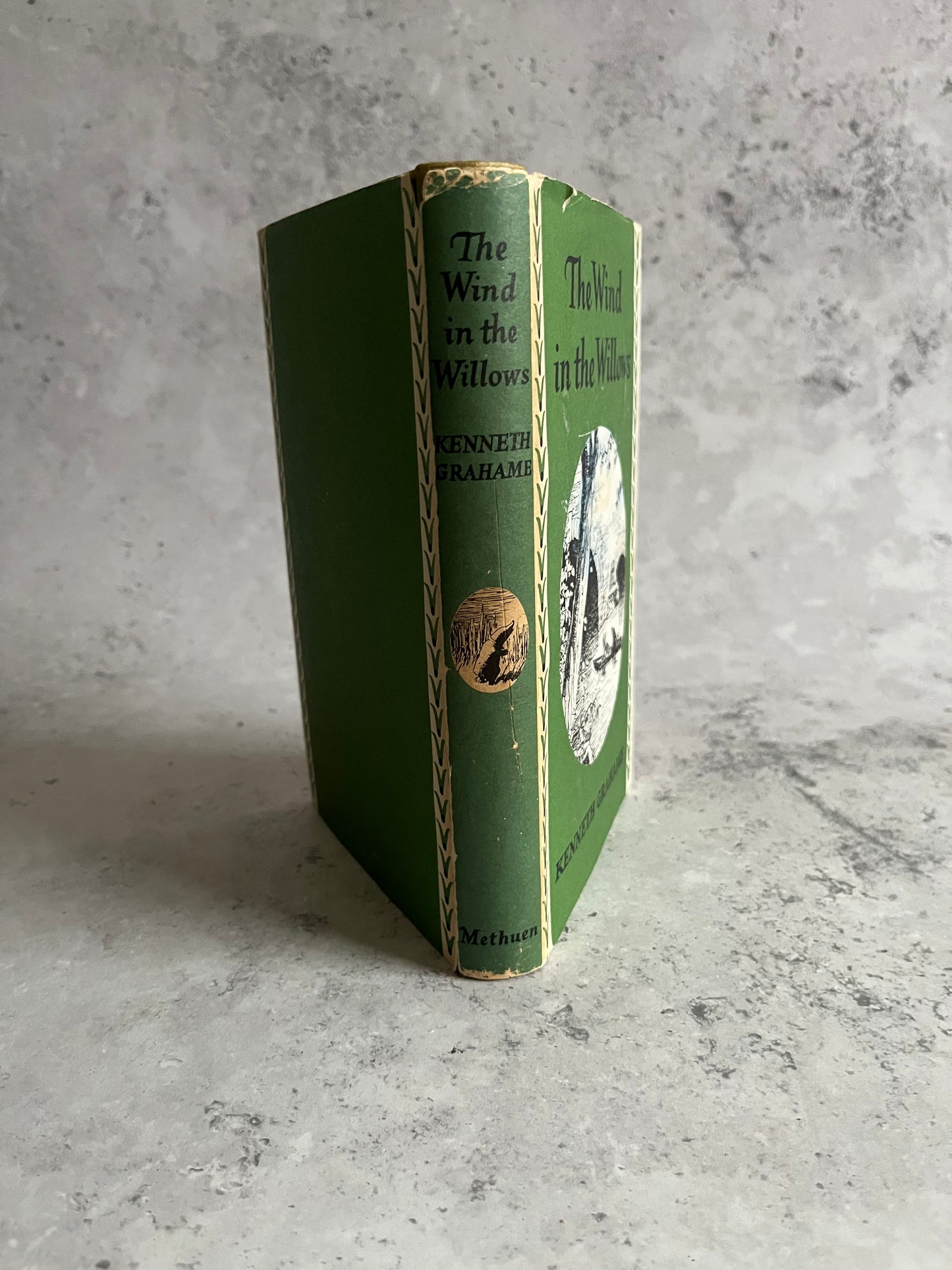 The Wind In The Willows By Kenneth Grahame Illustrated Hardback Book Methuen 1968 Edition