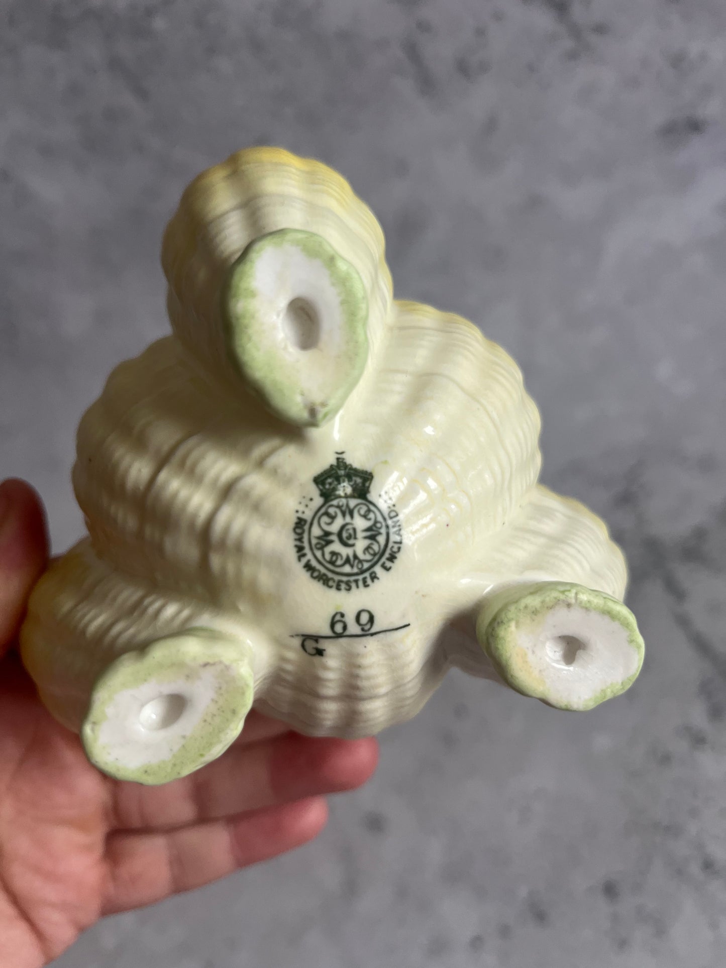 Vintage Royal Worcester Shell Shaped Bon Bon Dish Sugar Bowl Green Yellow Ombré