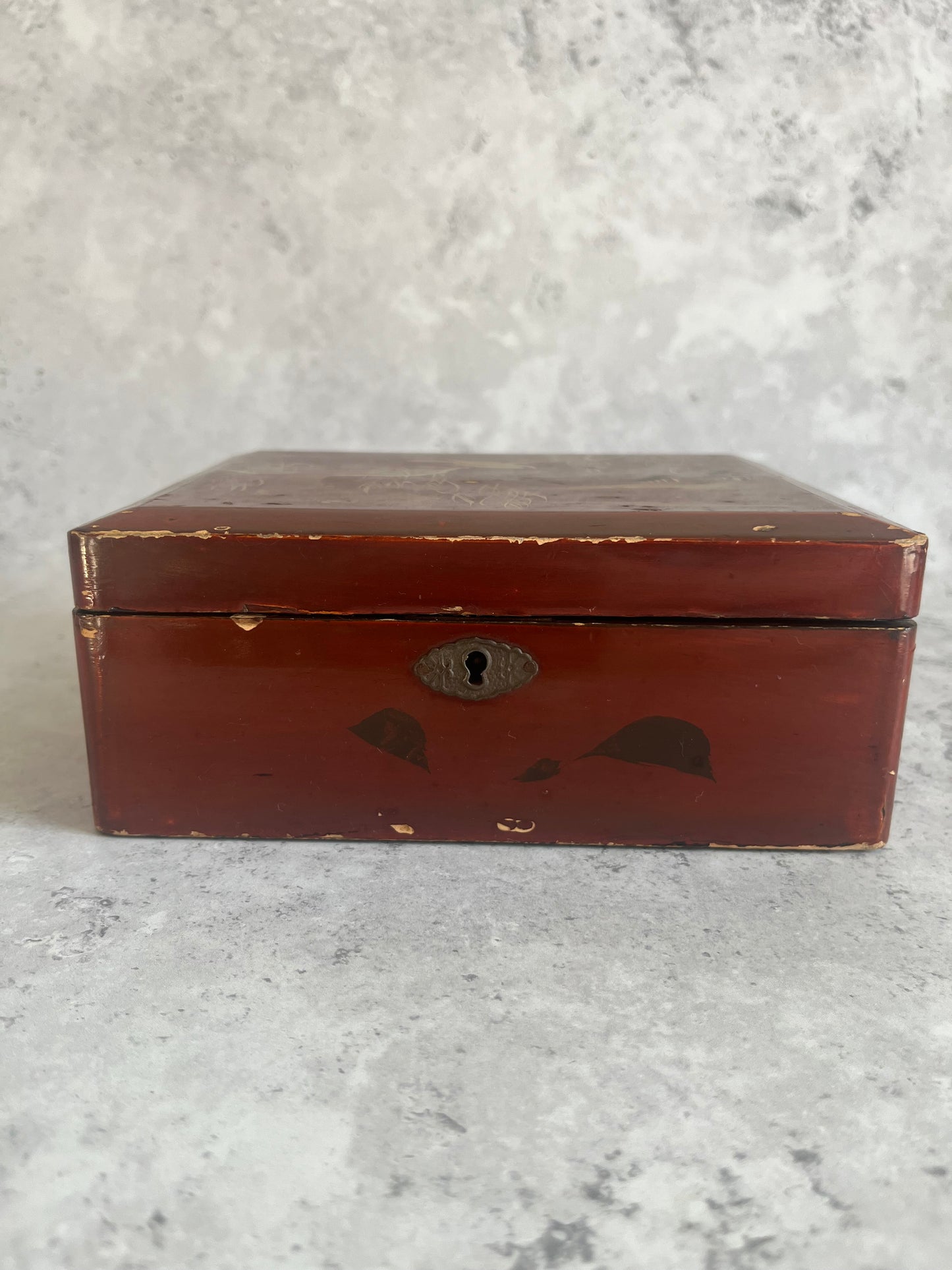 Antique Japanese Red Lacquer Storage Box Landscape Bird Scene