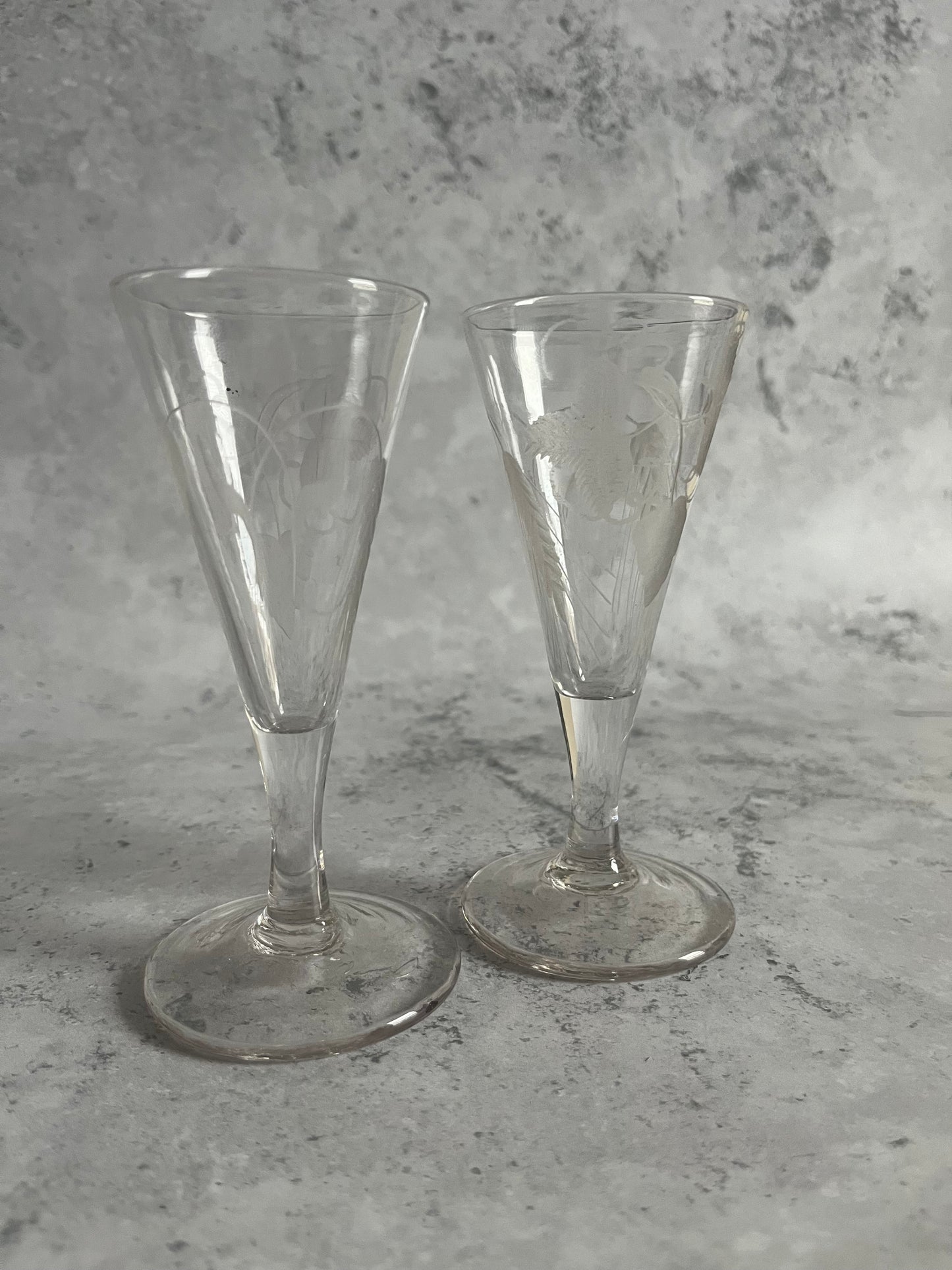 Antique Georgian Pair Of Engraved Dwarf Ale Glasses Barley Hop Design