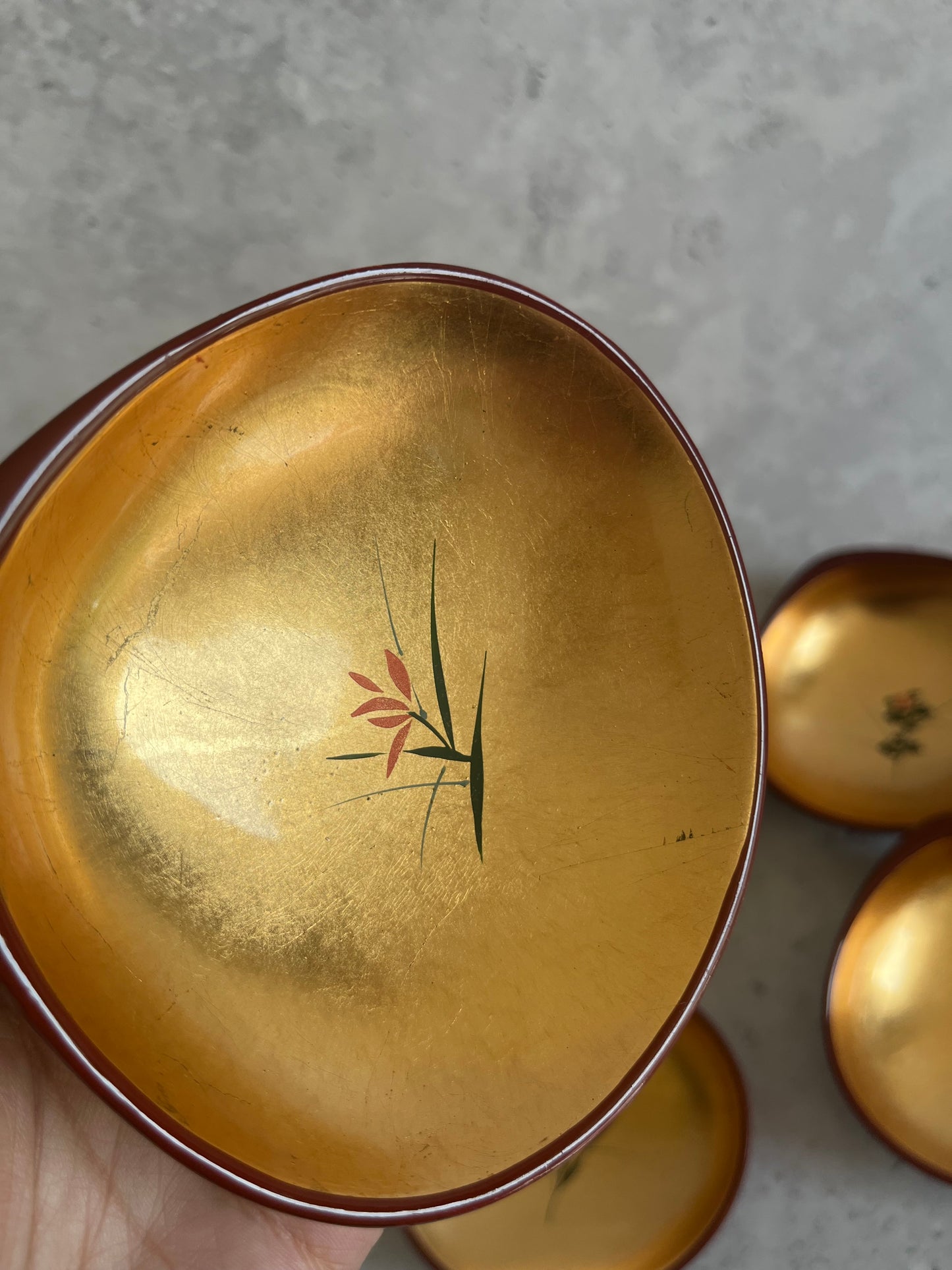 Japanese Set Of 5 Lacquerware Clam Shaped Dishes Handpainted Floral Detail Sweet Dish