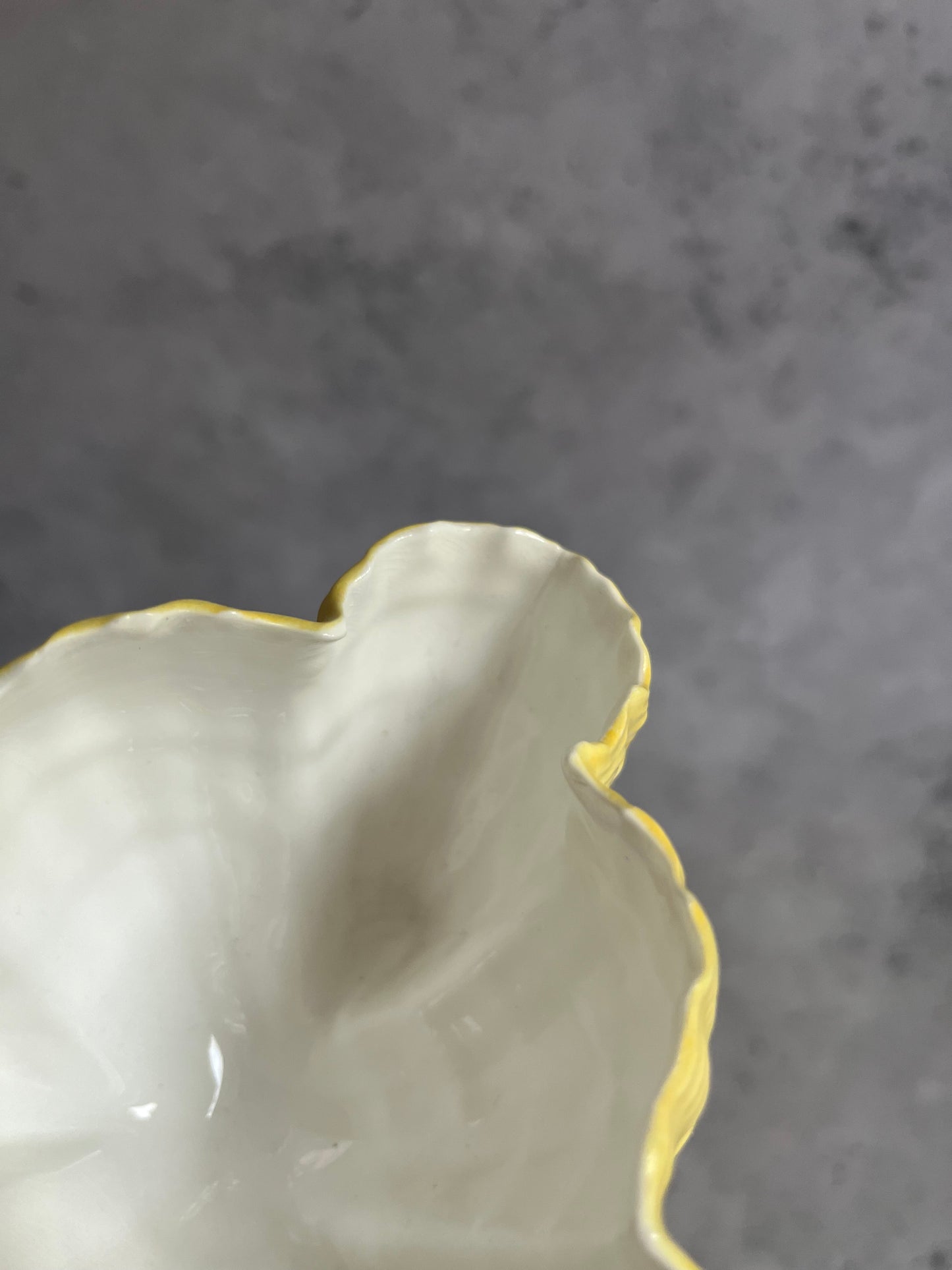Vintage Royal Worcester Shell Shaped Bon Bon Dish Sugar Bowl Green Yellow Ombré