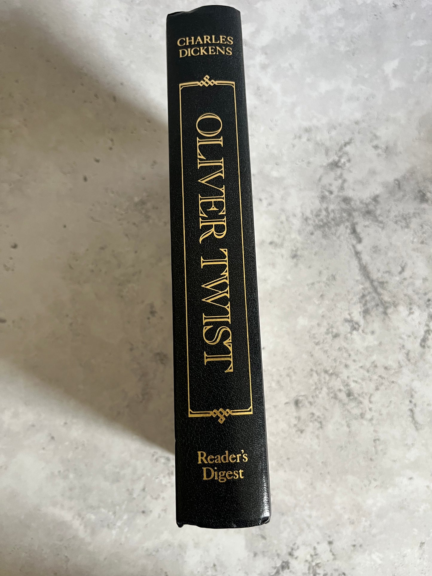 Oliver Twist By Charles Dickens 2002 Readers Digest Illustrated Edition Hardback Book