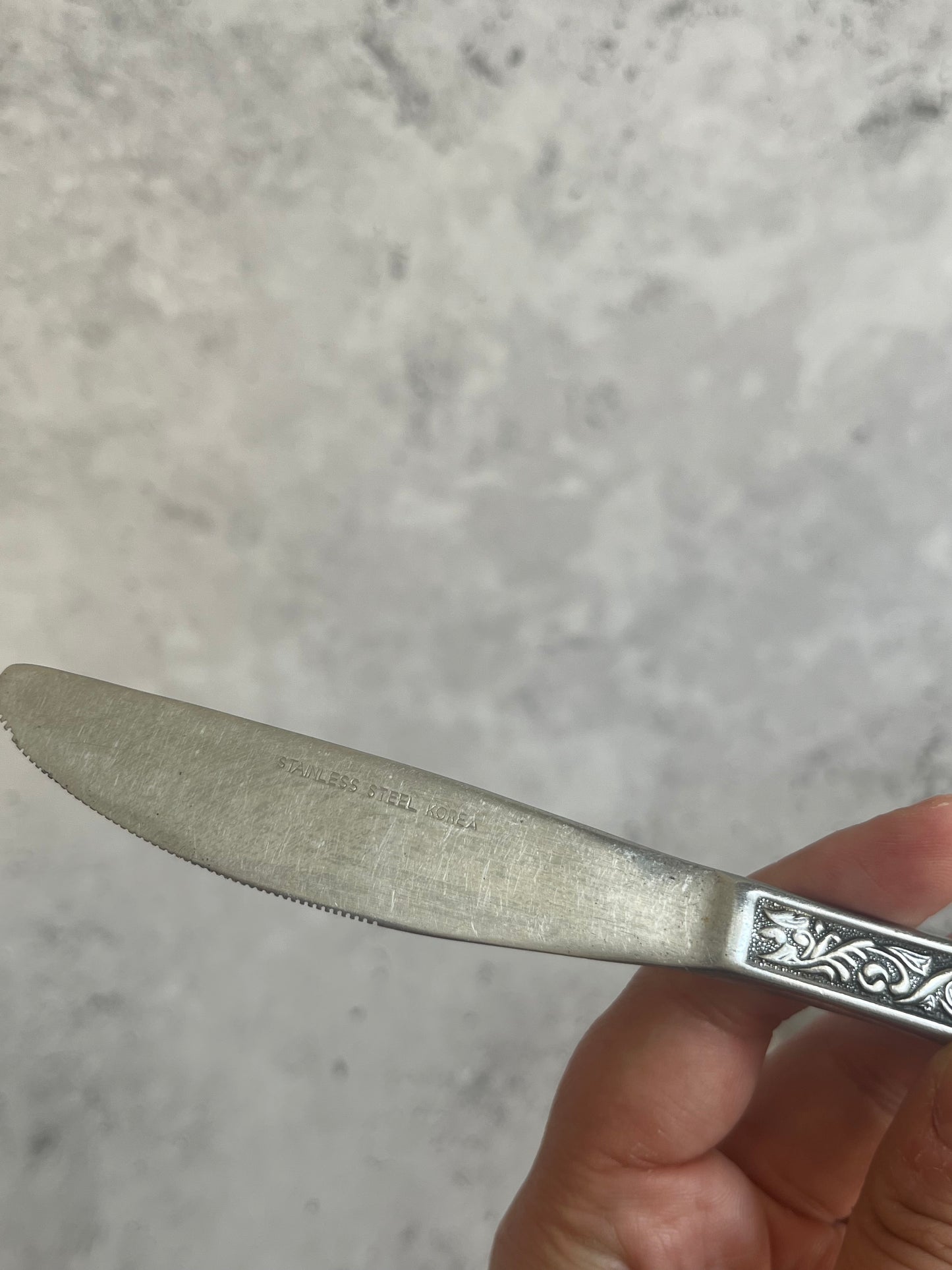 Vintage Korean Scroll Design Set Of 4 Table Knives Stainless Steel Dinner Knives